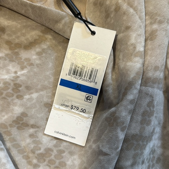 Shirt - Picture 2 of 2